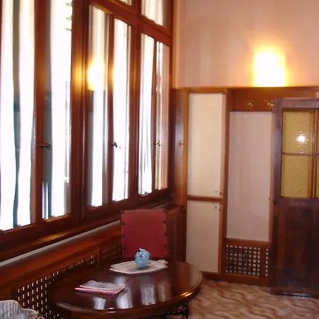 Palazzo Bragadin 公寓